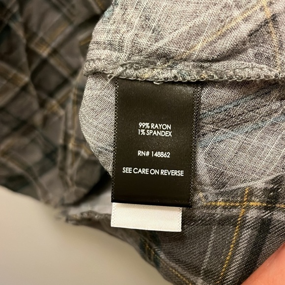 Torrid Gray Plaid Women's Top - Picture 3 of 13